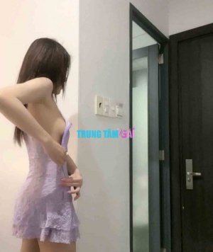 review-of-meo-hoang-for-reup-kim-oanh-co-be-xinh-dep-dang-yeu-diu-dang-3336027-original.jpg