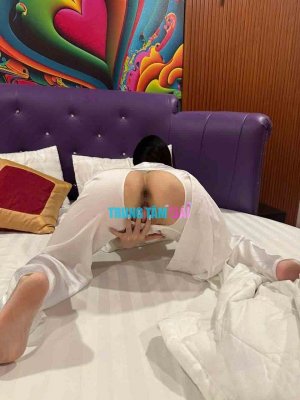 review-of-ken-for-re-up-khanh-ngan-thieu-nu-sexy-dang-xinh-nguc-dep-3339306-original.jpg