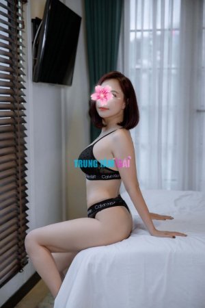 massage-fuck-dieu-trang-suat-1-tieng-tinh-cam-2292985-original.jpg